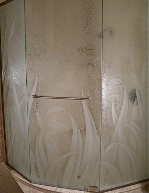 Shower Doors Dubai – 10 mm Frameless & Sliding Tempered Glass Shower Enclosures, Curved, Etched, Sandblasted & Decorative Bathroom Shower Doors by INFOCUS Glass & Aluminium Works, UAE